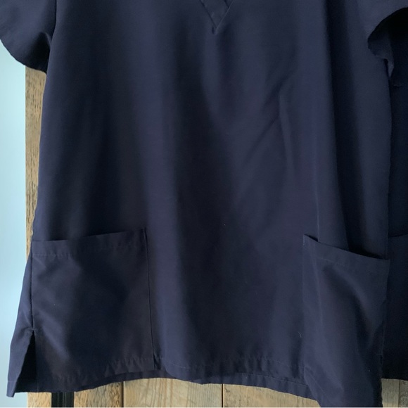 Women’s L SMILES & SCRUBS Navy Blue Cotton / Poly Short Sleeve V Neck Scrub Tops - Picture 5 of 13